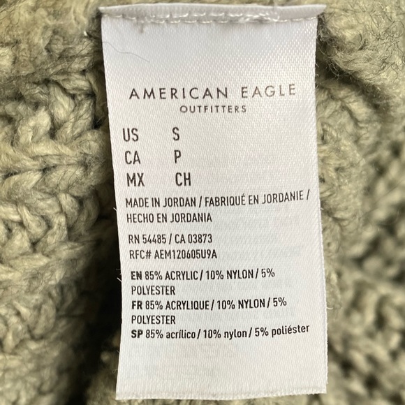 AE OVERSIZED CHUNKY KNIT V-NECK SWEATER - Picture 5 of 5